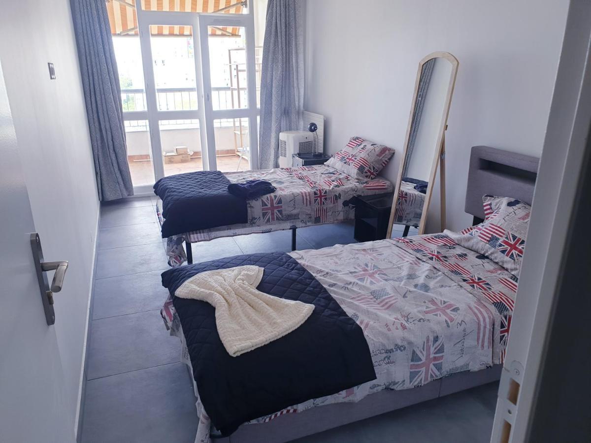 Big Flat Sea Vieuw 95 M2 5 Rooms Near Airport 5 Min Train 3 Min And Tram On Site, Beach 7 Min, 2 Showers And 2 Toilets , Neuf Grand Appartement 95 M2 5 Chambres Proche Aeroport 5 Min Train 3 Min Et Tramway Sur Place, Plage 7 Min 2 Douches Et 2 Wc Vue Nice Buitenkant foto