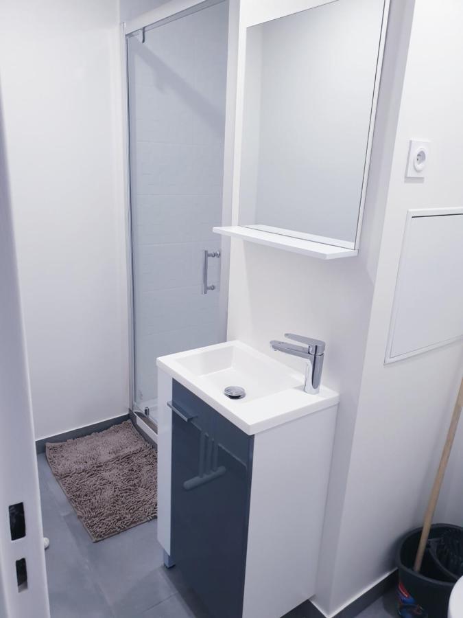 Big Flat Sea Vieuw 95 M2 5 Rooms Near Airport 5 Min Train 3 Min And Tram On Site, Beach 7 Min, 2 Showers And 2 Toilets , Neuf Grand Appartement 95 M2 5 Chambres Proche Aeroport 5 Min Train 3 Min Et Tramway Sur Place, Plage 7 Min 2 Douches Et 2 Wc Vue Nice Buitenkant foto