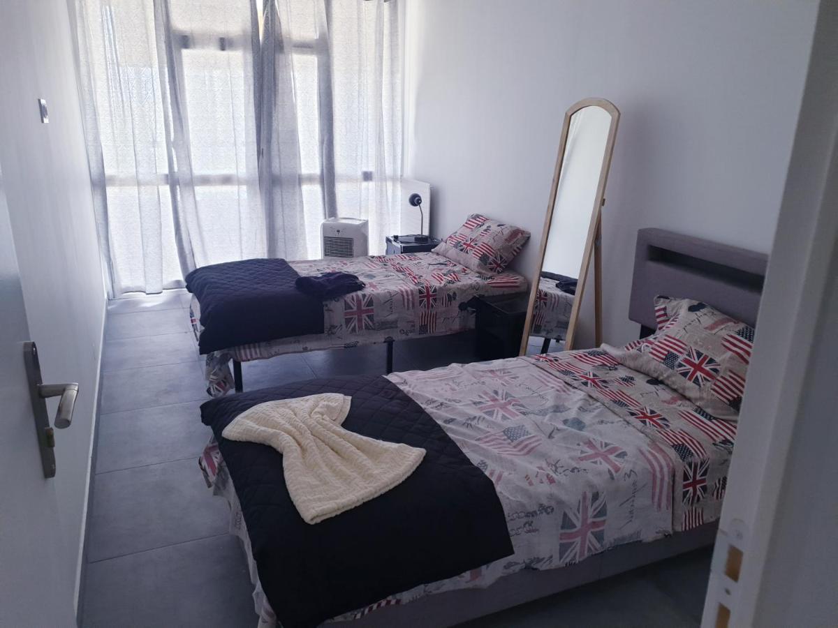 Big Flat Sea Vieuw 95 M2 5 Rooms Near Airport 5 Min Train 3 Min And Tram On Site, Beach 7 Min, 2 Showers And 2 Toilets , Neuf Grand Appartement 95 M2 5 Chambres Proche Aeroport 5 Min Train 3 Min Et Tramway Sur Place, Plage 7 Min 2 Douches Et 2 Wc Vue Nice Buitenkant foto