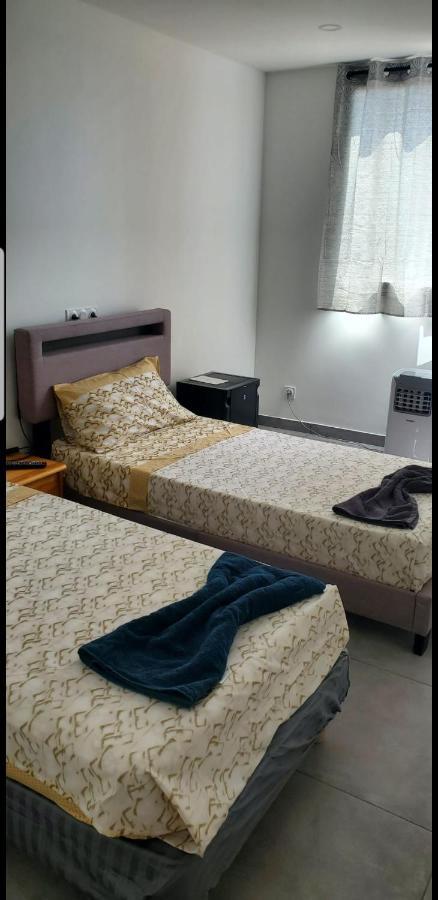 Big Flat Sea Vieuw 95 M2 5 Rooms Near Airport 5 Min Train 3 Min And Tram On Site, Beach 7 Min, 2 Showers And 2 Toilets , Neuf Grand Appartement 95 M2 5 Chambres Proche Aeroport 5 Min Train 3 Min Et Tramway Sur Place, Plage 7 Min 2 Douches Et 2 Wc Vue Nice Buitenkant foto